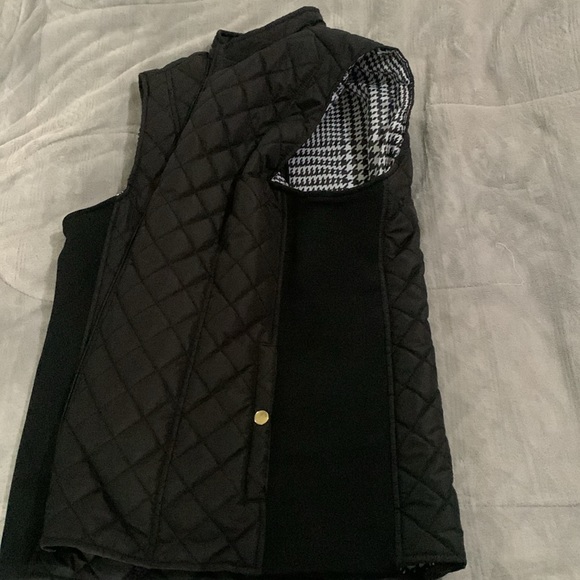 Kim Roger’s vest - Picture 5 of 5